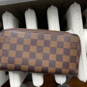 Leather brown Louis Vuitton wallet